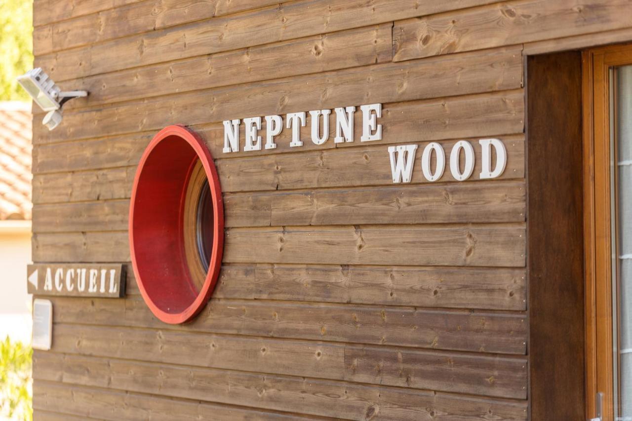 Arzens Chambre D'Hotes Neptune Wood מראה חיצוני תמונה